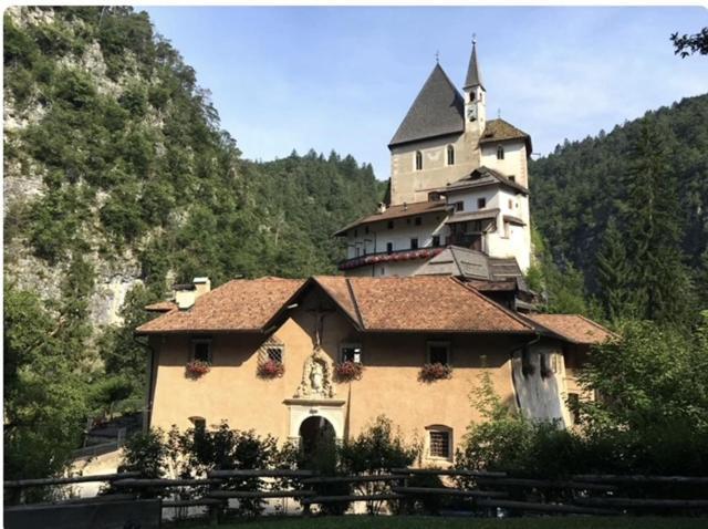 Appartamento Da Romina Con Parcheggio Gratuito Sanzeno Luaran gambar